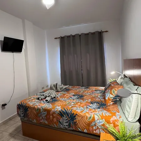 La * San Isidro (Tenerife)